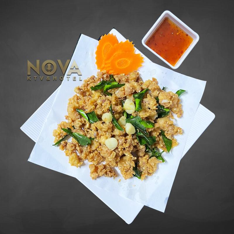 Deep fried chicken elbows