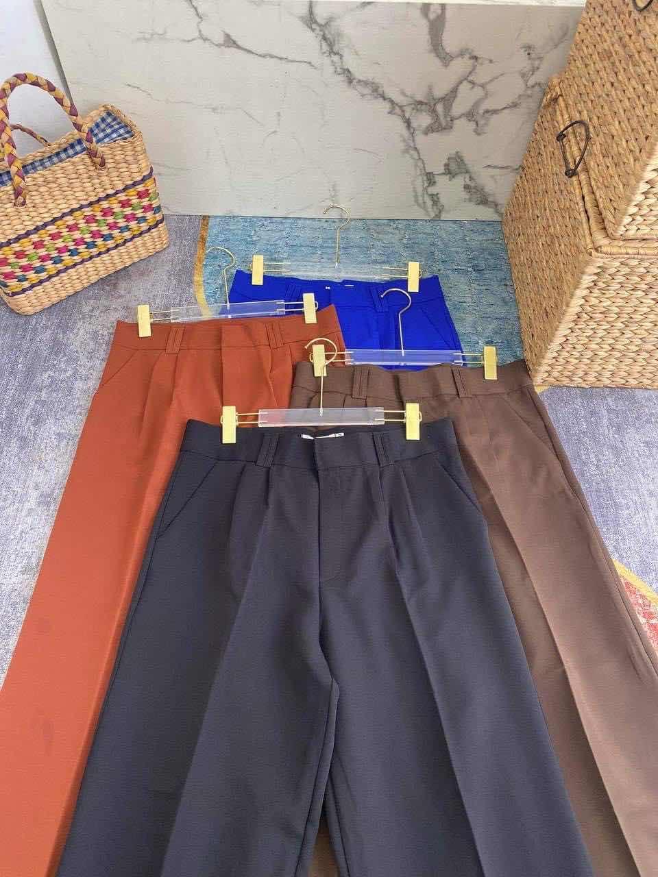 ខោក្រណាត់ជើងធំ
