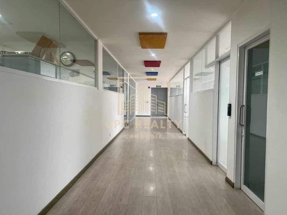 Office space 2500$