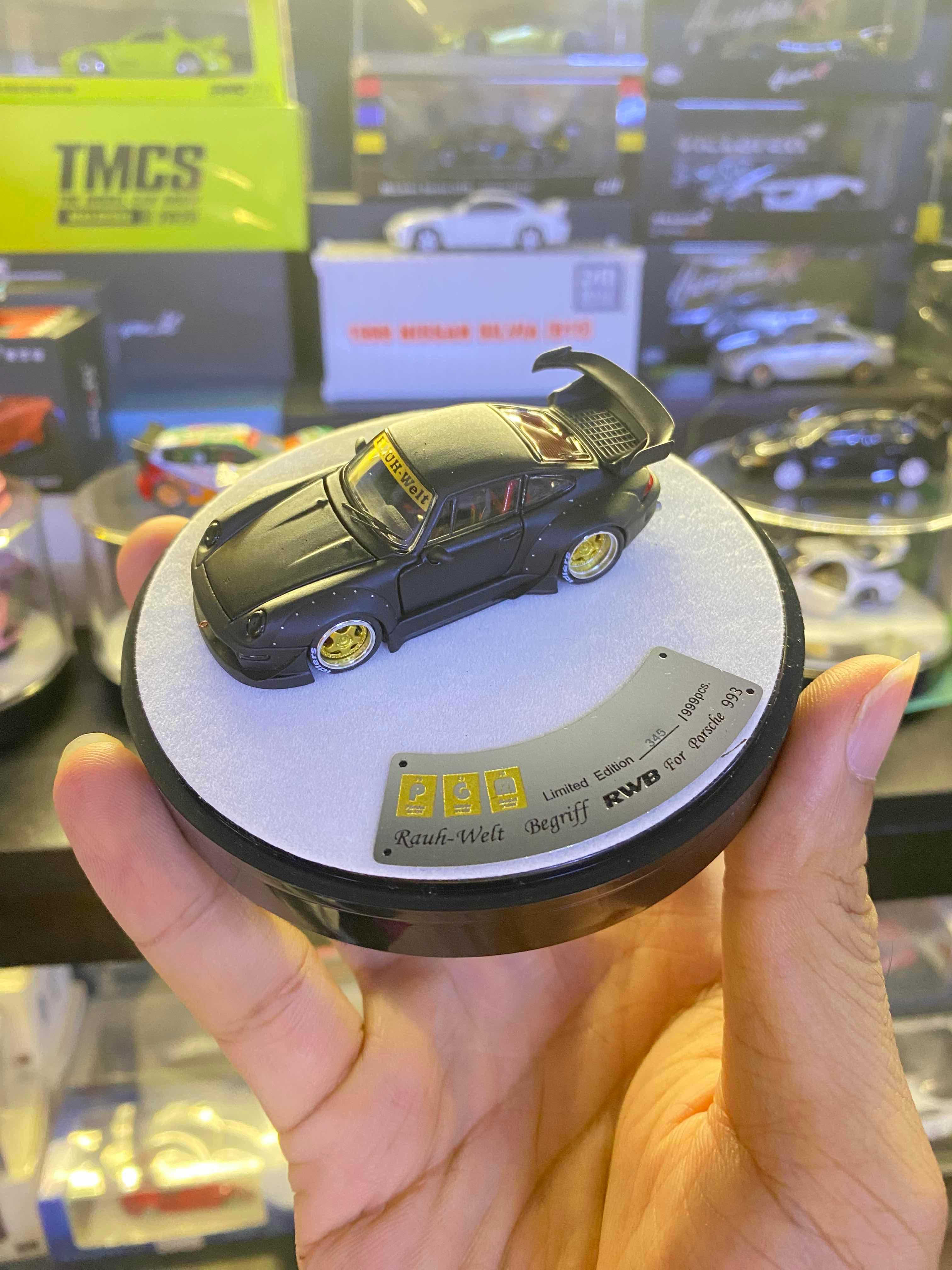RWB 993
