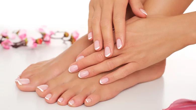 Toe Nails Trim