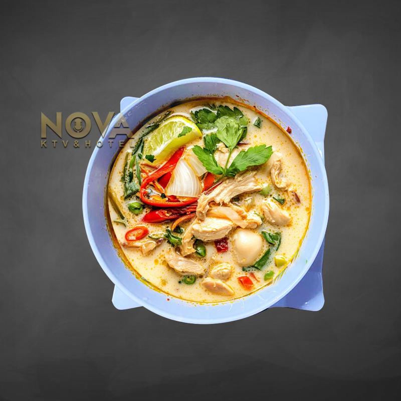 Tom Kha Gai (Coconut chicken soup)