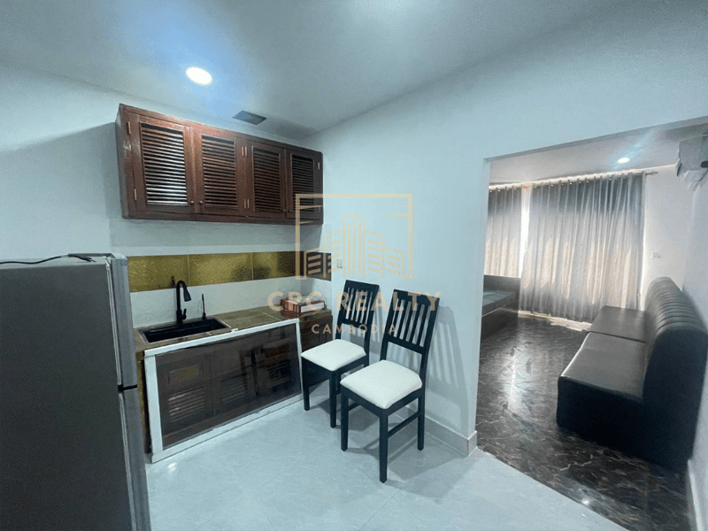 1 Living Room 300$