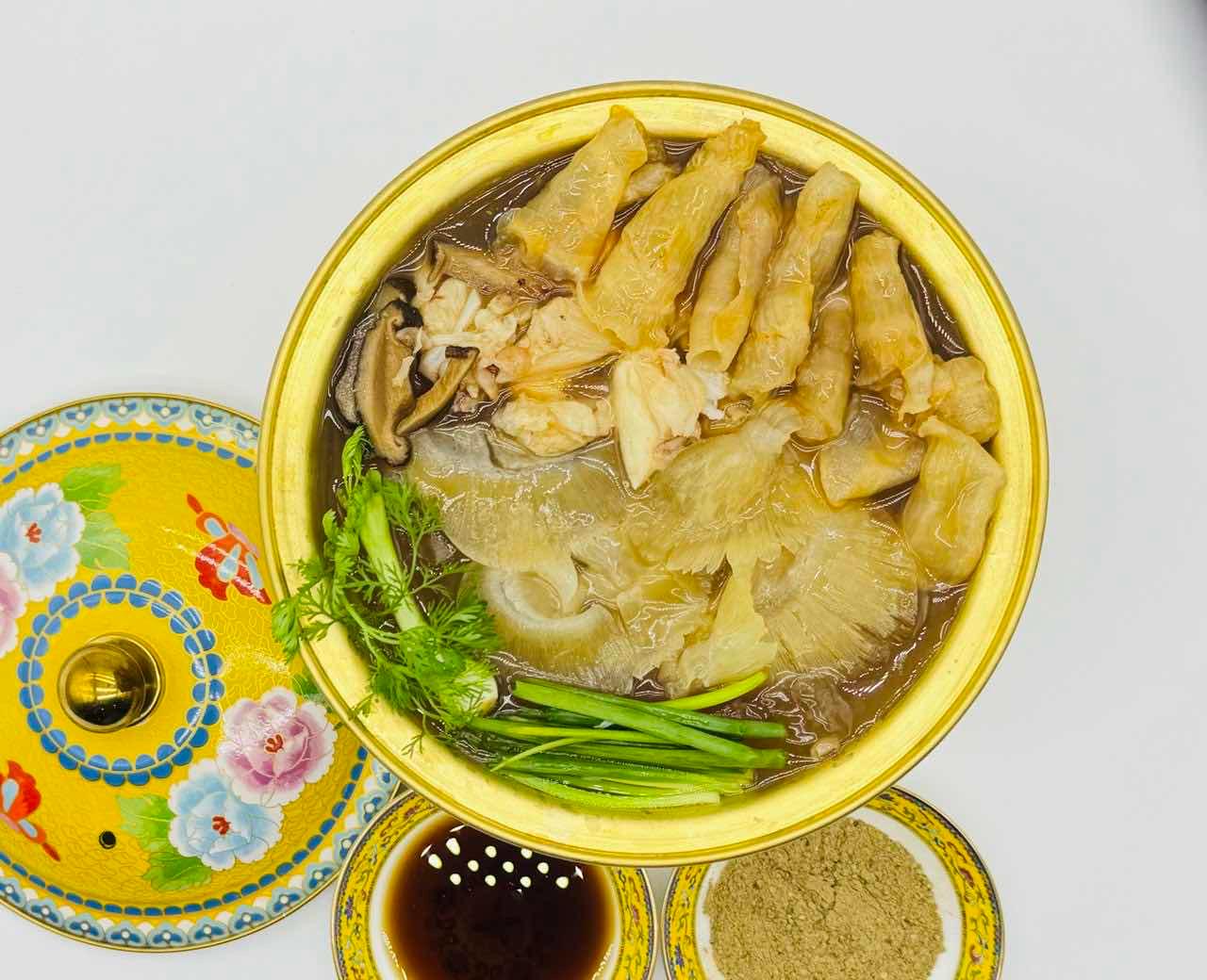 ស៊ុបត្រីឆ្លាមប្លោកត្រី