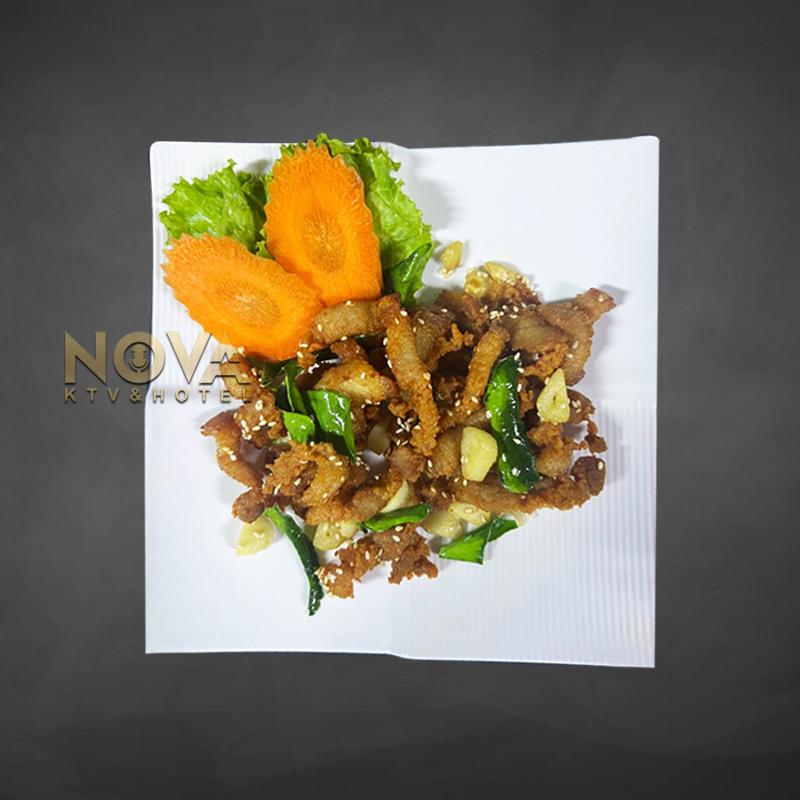 Deep​​ fried pork with sesame