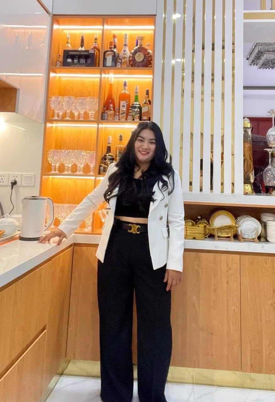 ខោក្រណាត់ជើងធំ