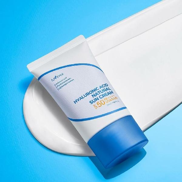 ISNTREE Hyaluronic Acid Natural SunCream SPF50+ PA++++