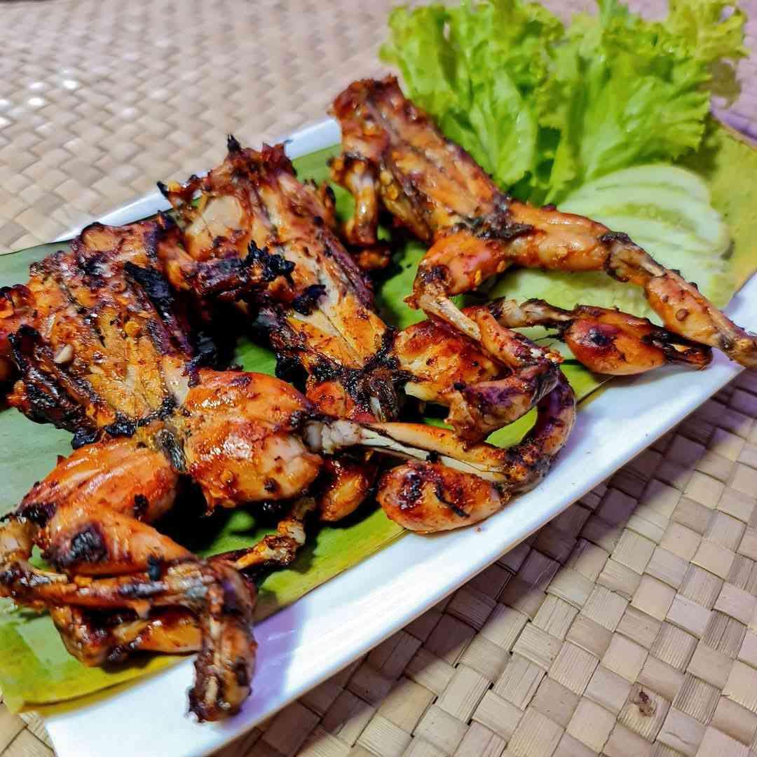 កង្កែបអាំងអំបិលម្ទេស