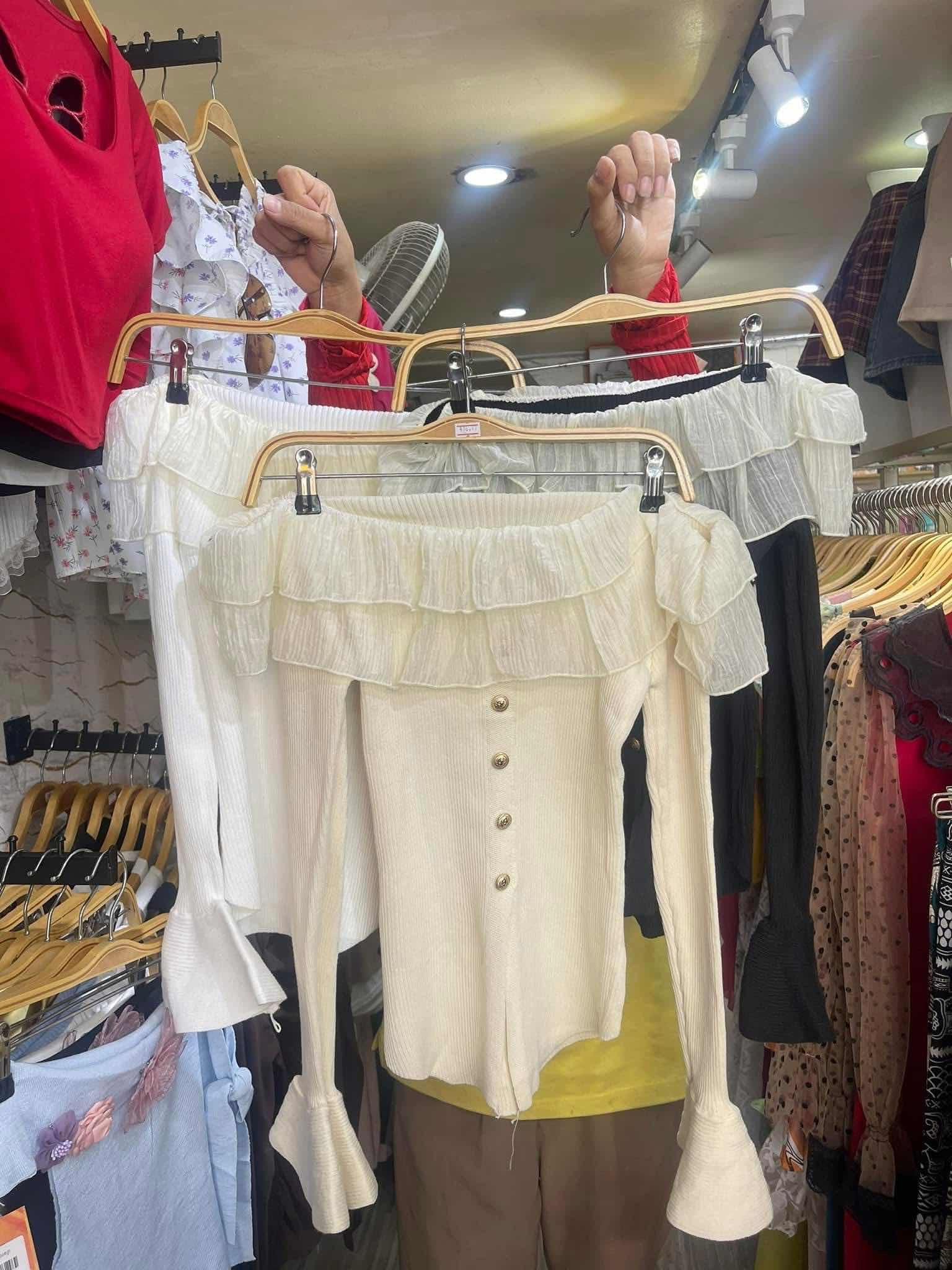 ម៉ូតដេីរលេង