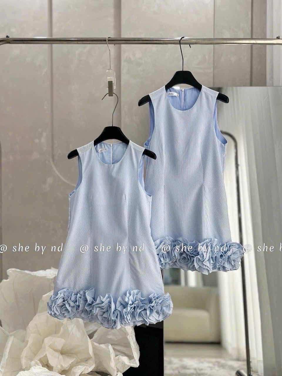 ម៉ូតដេីរលេង