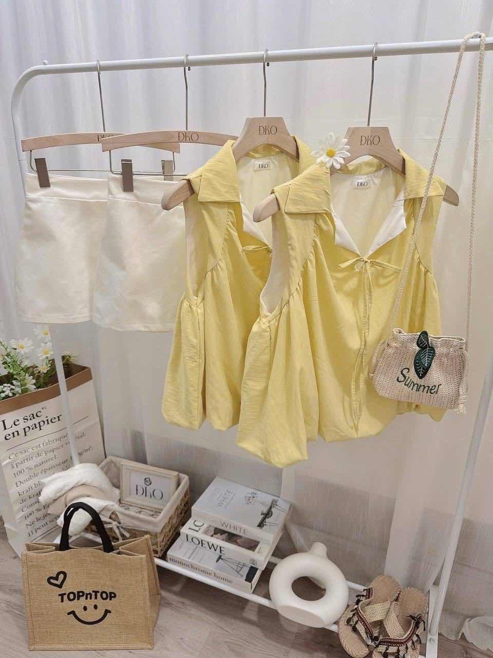 ឈុតអាវ+សំពត់ខ្លី 💛