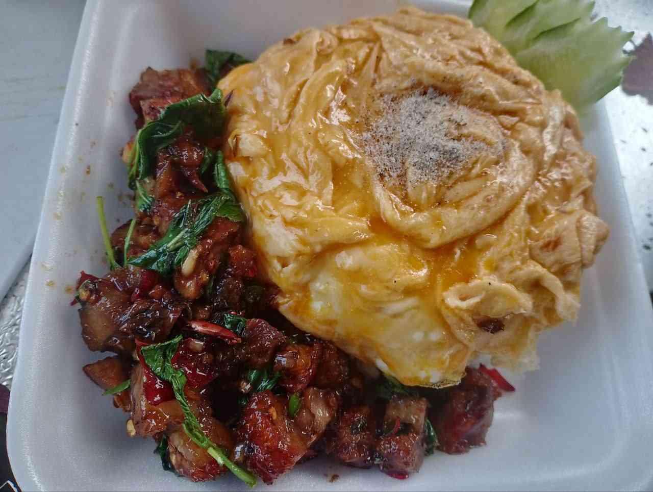 បាយឆាសាច់គោ